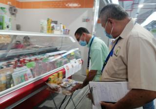 Minsa realiza recorrido por instalaciones de Merca Chitré