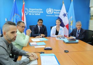 Especialistas reciben capacitación en manejo dispositivos médicos  
