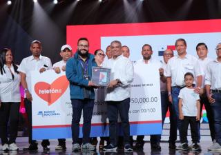 MINSA participa en limpieza de playa El Retén 