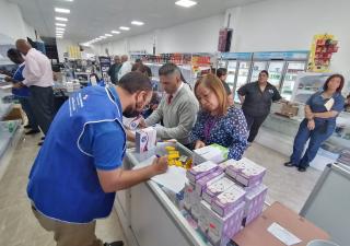 Minsa desmantela farmacia clandestina en Colón