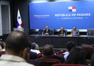 MINSA se reúne con influenciadores y periodistas para hablar sobre el COVID-19