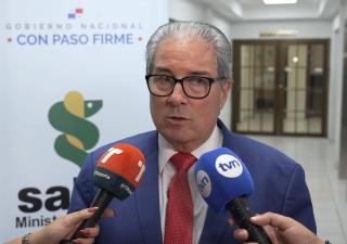 Ministro de Salud, Dr. Fernando Boyd Galindo declaraciones pacientes de hemodialisis 