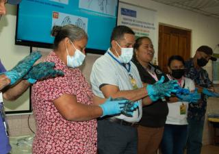Realizan taller de Bioseguridad y manejo de desechos sólidos en Chiriquí