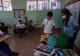 Imparten docencia sobre lonchera saludable en Los Santos