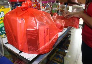 Continúan operativos en farmacias de Colón