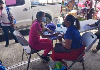 Moradores de Barrio Sur en Colón beneficiados con jornada de prevención de Salud