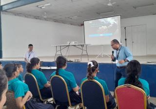 Brindan docencia a estudiantes veragüenses sobre los peligros del consumo del tabaco