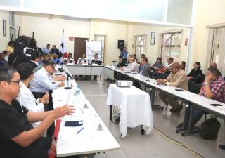 MINSA y CSS instalan mesas de trabajo para abordar temas como: abastecimiento y médicos residentes e internos