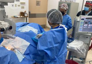 Inicia programa de cirugías de cataratas en hospital Joaquín Pablo Franco Sayas 