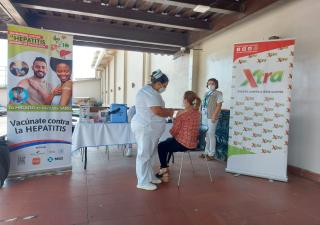 Vacunas contra la hepatitis siguen disponibles en puestos de atención en Los Santos 