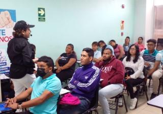 Manipuladores de alimentos que recibieron certificación provisional pueden retirar su carné verde 