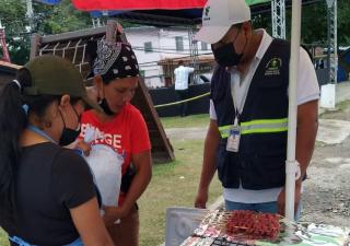 Operativos de verificación en puestos ambulantes durante los desfiles en el distrito de La Chorrera