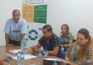 Salud continúa con estrategias de los desechos en el distrito