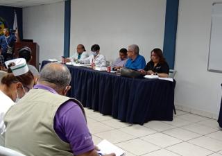 Autoridades de Salud se reúne con el grupo Bocatoreños Unidos