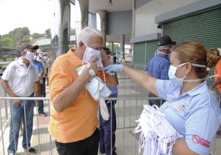 MINSA hace entrega de mascarillas en Arraiján