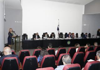 Asamblea se declara en sesión permanente antes de discutir el primer debate de la modificación de la Ley 1 de Medicamentos