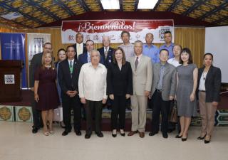 Ministra de Salud se reúne con comunidad China Panameña