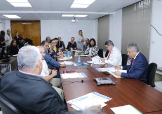 Directores médicos del país se reúnen en el MINSA.