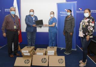 MINSA recibe aporte de 20 laptop por parte de la Presidencia de la República 