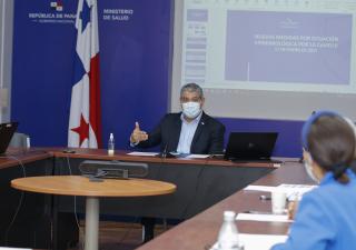 Ministro Sucre se reúne con autoridades locales