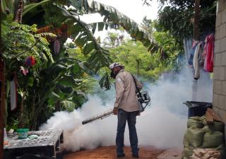 Región Metropolitana de salud realiza operativo contra dengue en Las Garzas de Pacora