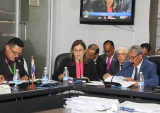 Se aprueban traslados y créditos adicionales en presupuesto al MINSA