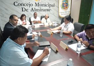 Minsa participa en el Concejo Municipal de Almirante