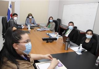 Viceministra de Salud encabezó delegación para reunión de OPS/OMS