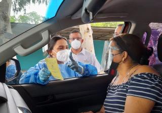 Inicia vacunación exprés con AstraZeneca en la Feria internacional de Azuero 