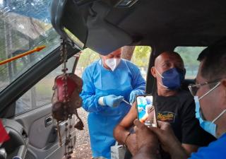 Auto exprés de Azuero continúa proceso de vacunación