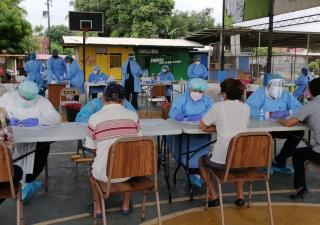 Barrido de hisopados en Llano Bonito de Chitré 