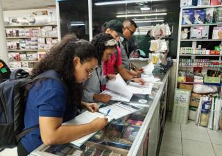 Dictan docencia a médicos veterinarios en Bocas del Toro