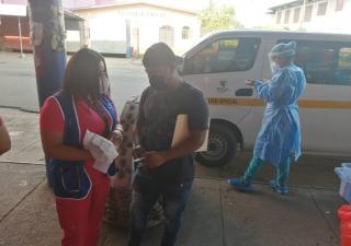 ERR realizan hisopados en la terminal de transporte de Changuinola
