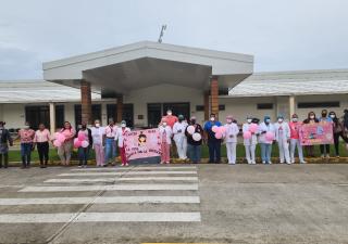 Concientizan a bocatoreños en la lucha contra el cáncer de mama y próstata