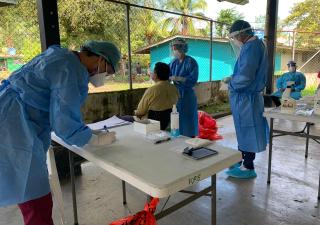 Realizan toma de pruebas por antígenos en Bocas del Toro