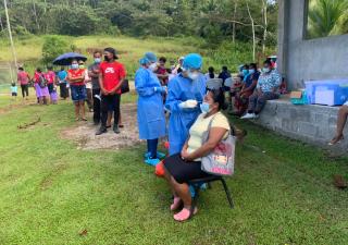 Realizan barrido de hisopados en Los Higuerones, Bocas del Toro