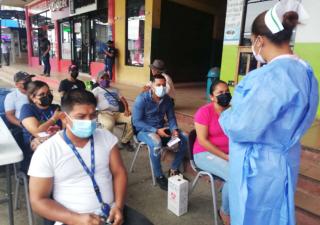 Aplican segunda dosis de Pfizer en Bocas del Toro