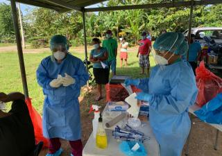 Realizan hisopados en Bocas del Toro