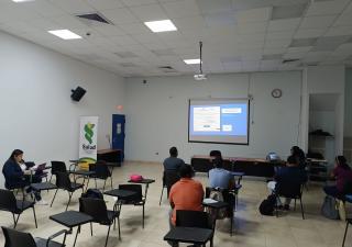 Médicos veterinarios coordinan acciones de trabajo en Bocas del Toro