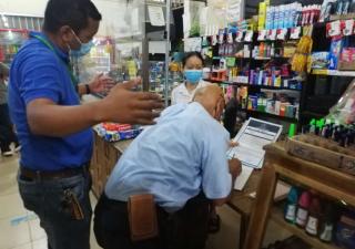 Inspeccionan locales en Bocas del Toro