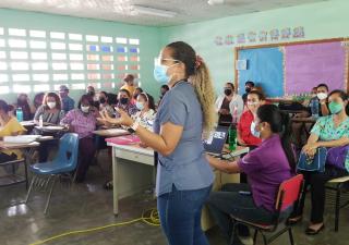 Charlas de bioseguridad a docentes del centro educativo Teobroma