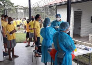 Realizan toma de hisopados en centro penitenciario en Bocas del Toro