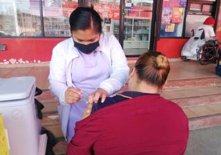 3,289 dosis aplicadas en el primer día de vacunación con la bivalente
