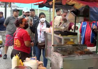 Verifican puestos de expendios de alimentos en rutas del desfile en la Región Metropolitana 