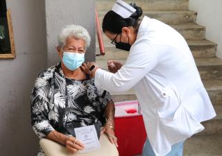 Vacunación en Tú Barrio retoma jornada en Calidonia  