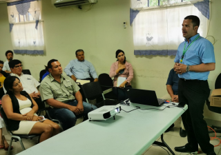 Minsa Los Santos instruye a directores  de Colegios con el COVID-19.