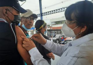 Salud en San Miguelito realiza jornada de vacunación en la población