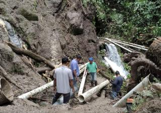 Minsa inspecciona y desinfecta acueductos rurales afectados por lluvias en Chiriquí
