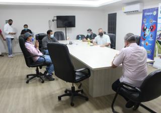 Ministro de Salud atiende inquietudes de Chiricanos