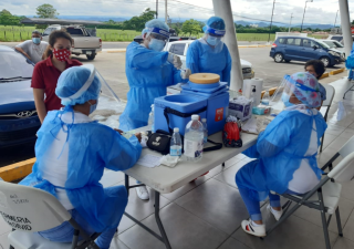 Regional de Chiriquí realiza vacunación en Plaza La Riviera